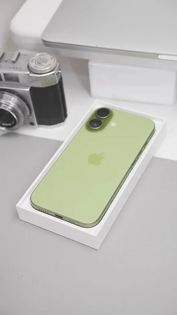 iPhone 17 Green Color