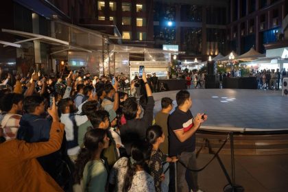 Customers & Fans Gather in Bengaluru