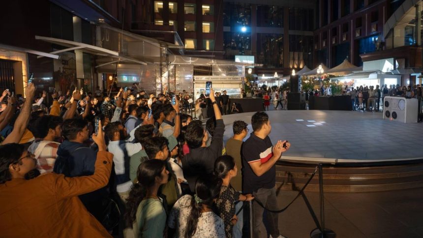 Customers & Fans Gather in Bengaluru