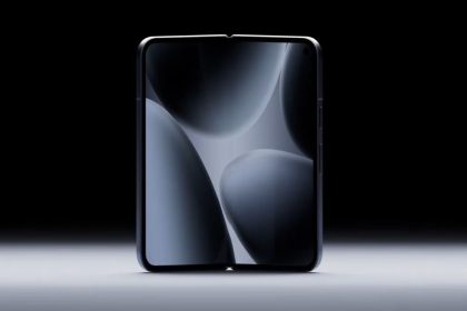 Google Pixel 10 Pro, Pixel 10 Pro Fold, and Pixel Watch 4 Leak in Short Hands-On Videos