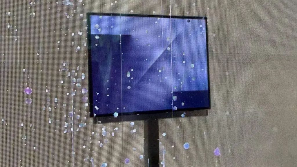 Samsung Showcases Revolutionary Tri-Fold Foldable