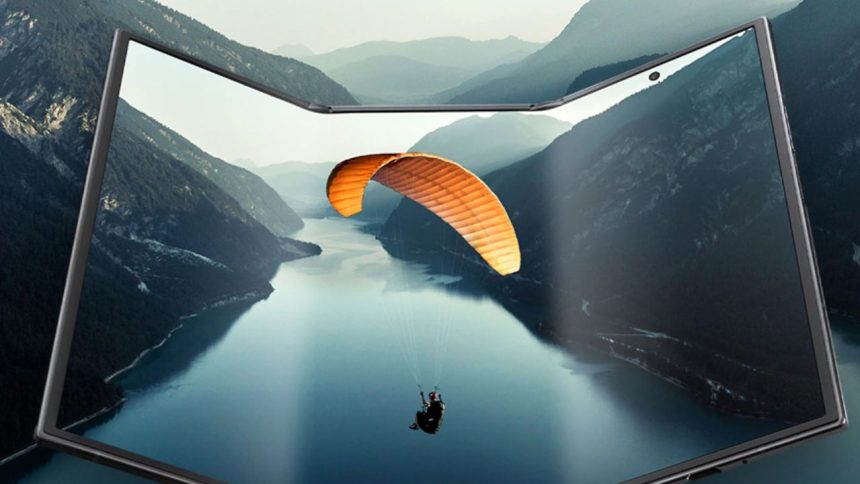 Samsung Galaxy Z TriFold Lacks Default App Transition on Unfold